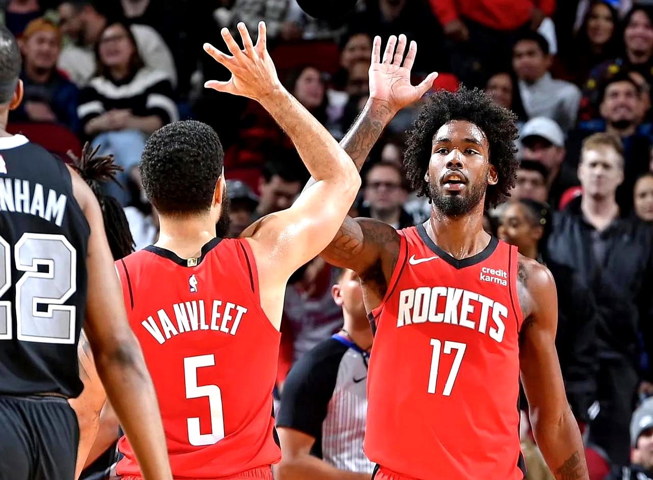 罗马诺：巴萨和阿劳霍没谈转会的事，他们谈的是球员个人情况（罗马诺：巴萨与阿劳霍无转会谈判，仅交流其个人状况）