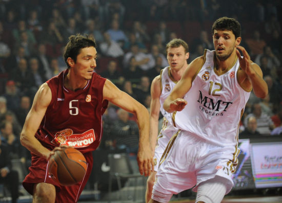 打得很好了！翟晓川6中6超高效拿下14分3板1助1断（手感爆棚！翟晓川6投6中高效斩获14分3篮板1助攻1抢断）