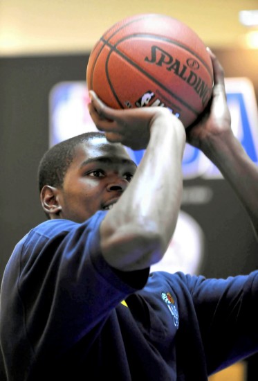 CBA：广东外援爆发 助球队大胜吉林男篮（CBA：广东外援发威 带队大胜吉林男篮）