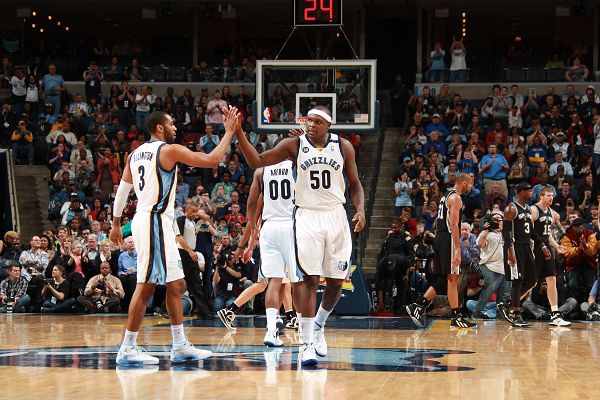 只等官宣，记者：利物浦中场莫顿已完成里昂的体检（利物浦中场莫顿完成里昂体检，官方宣布在即）