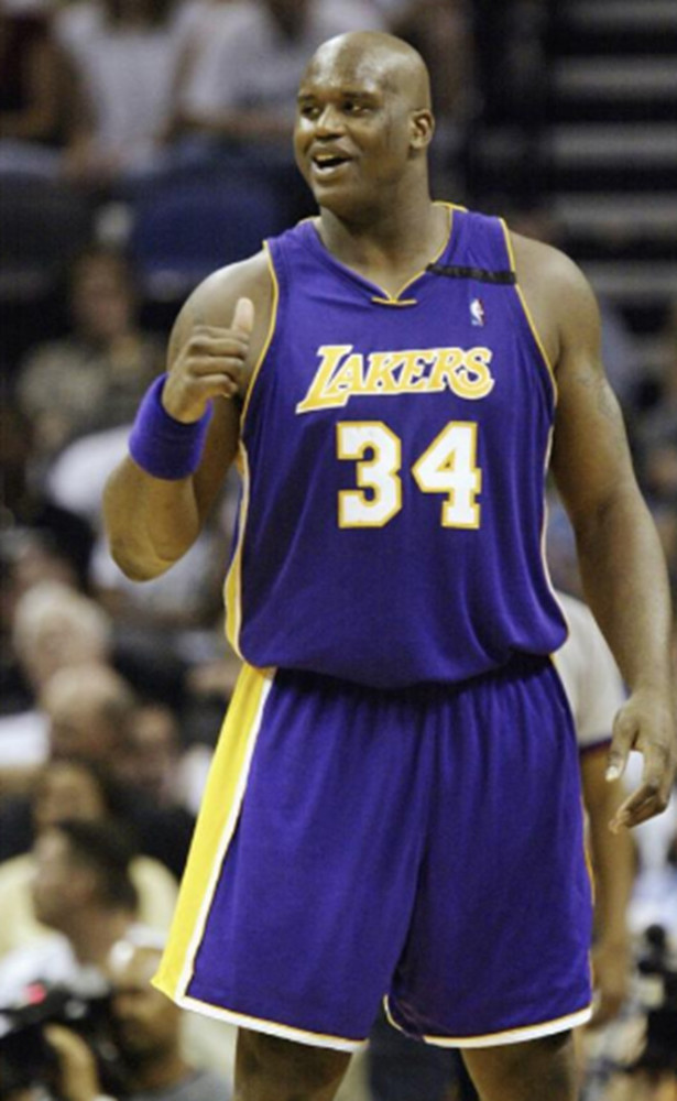 记者：阿坎吉因流感缺席训练，球员身体状况将于明日进行评估（阿坎吉因流感缺席训练，身体状况将于明日评估）